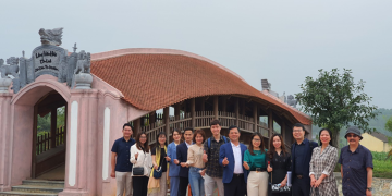 VinITC tiếp và làm việc với Hệ thống Giáo dục Phenikaa tại Làng Văn hóa – Du lịch các dân tộc Việt Nam